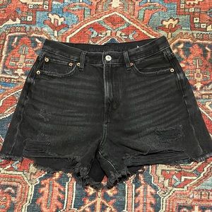 American Eagle 90’s Boyfriend Shorts